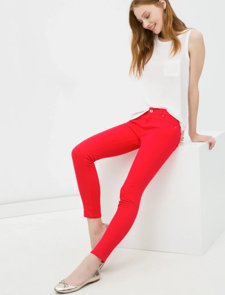 WOMEN'S JEANS